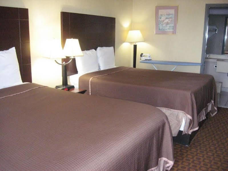 Howard Johnson By Wyndham North Bergen Eksteriør bilde